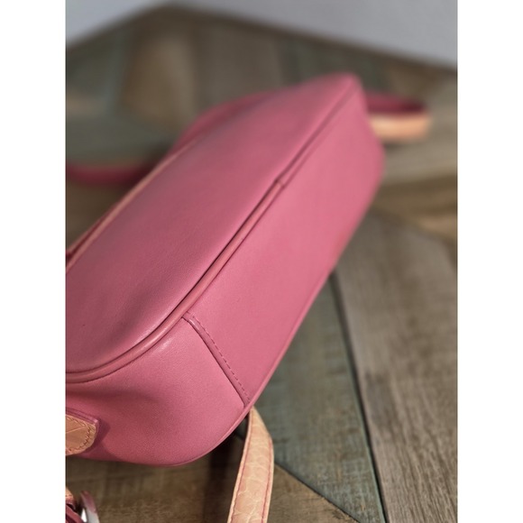 Brighton PINK Baguette Croc Embossed Buckle Sample Restored Y2K Leather Crossbod - Picture 6 of 9
